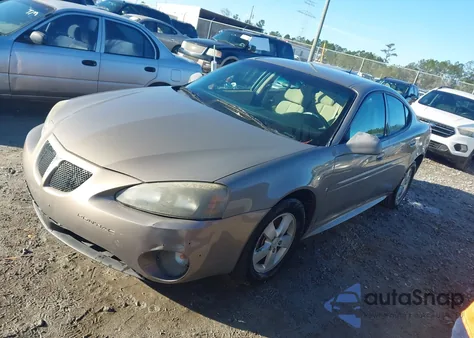 2007 Pontiac Grand Prix z USA, uszkodzony, nr VIN 2G2WP552471233072